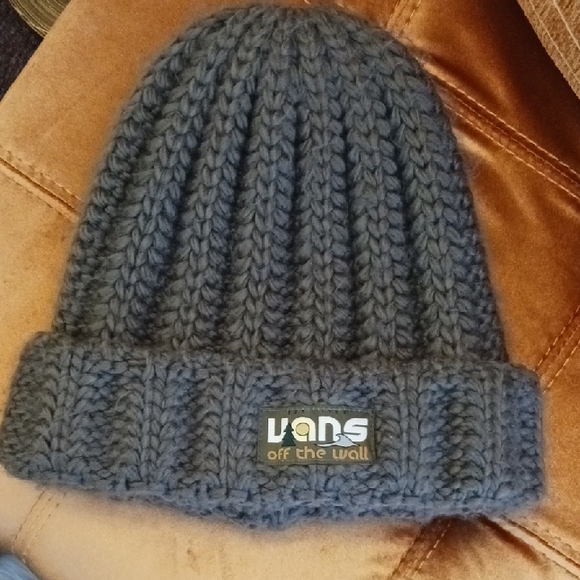 Vans Off The Wall Beanie - Picture 2 of 7